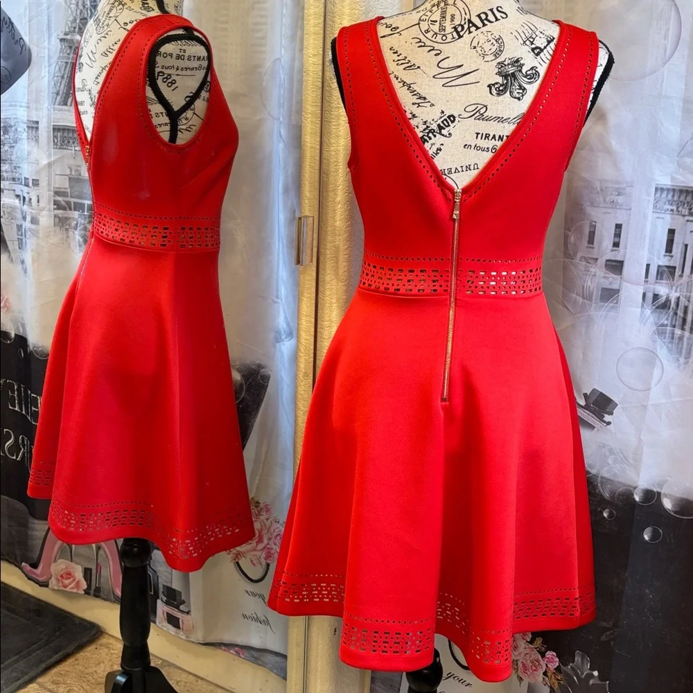 Guess Red V-Neck Sleeveless Dress - Picture 4 of 11